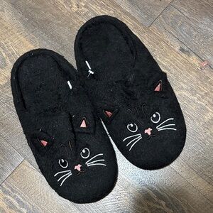 Black‎ Cat Embroidered Slippers NWT size 8/9